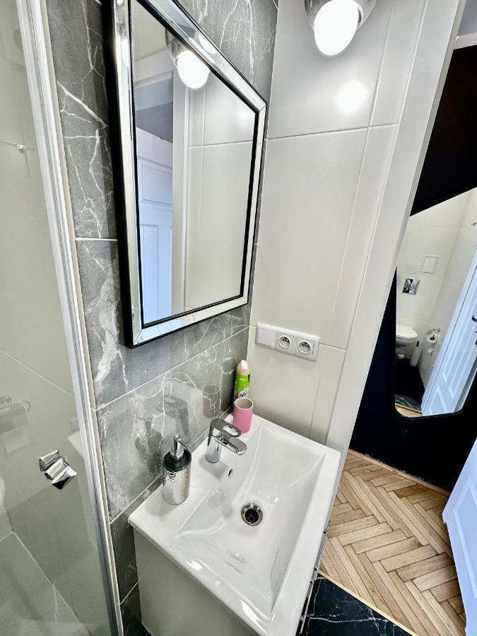 Platinum Metro X2 Wifi 350 Mbs Netflix Hbo Appletv Lejlighed Warszawa Eksteriør billede